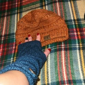 Super cute C.C  Hat and Arm warmer set 😍